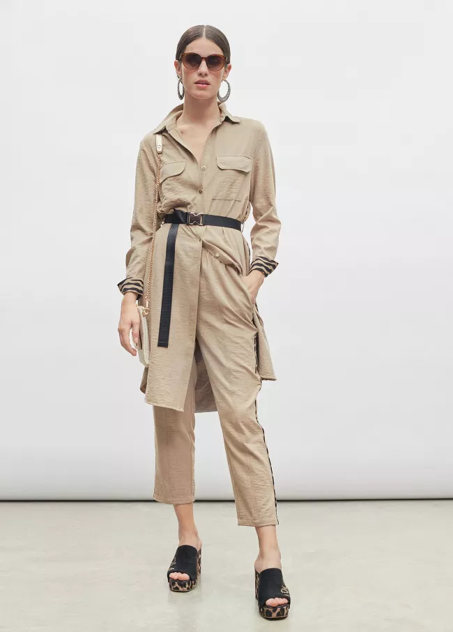 Beige Hose mit kontrastierender Paspel