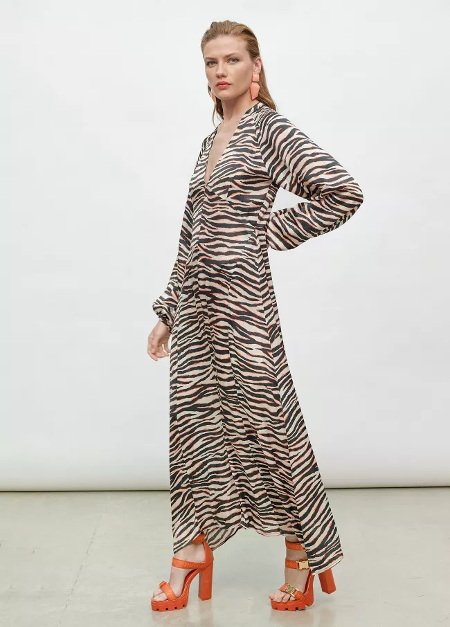 Robe en V à manches