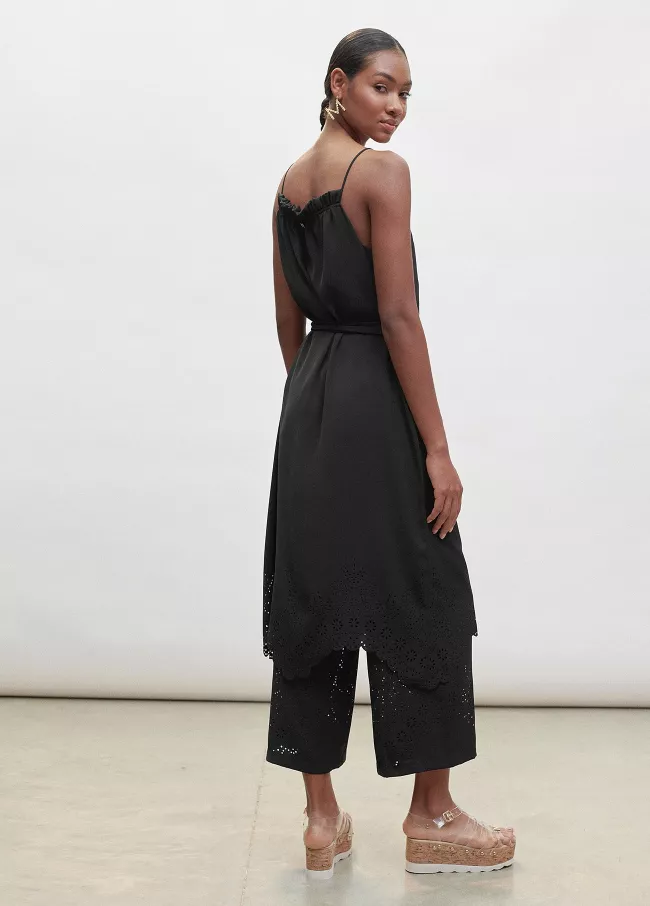Vestido detalle bajo