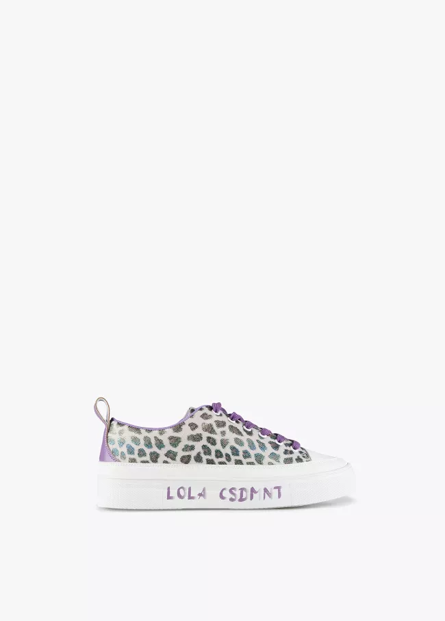 Sapatilha tipo sneakers animal print e m