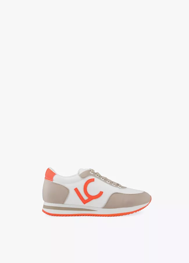 Dreifarbige Sneaker