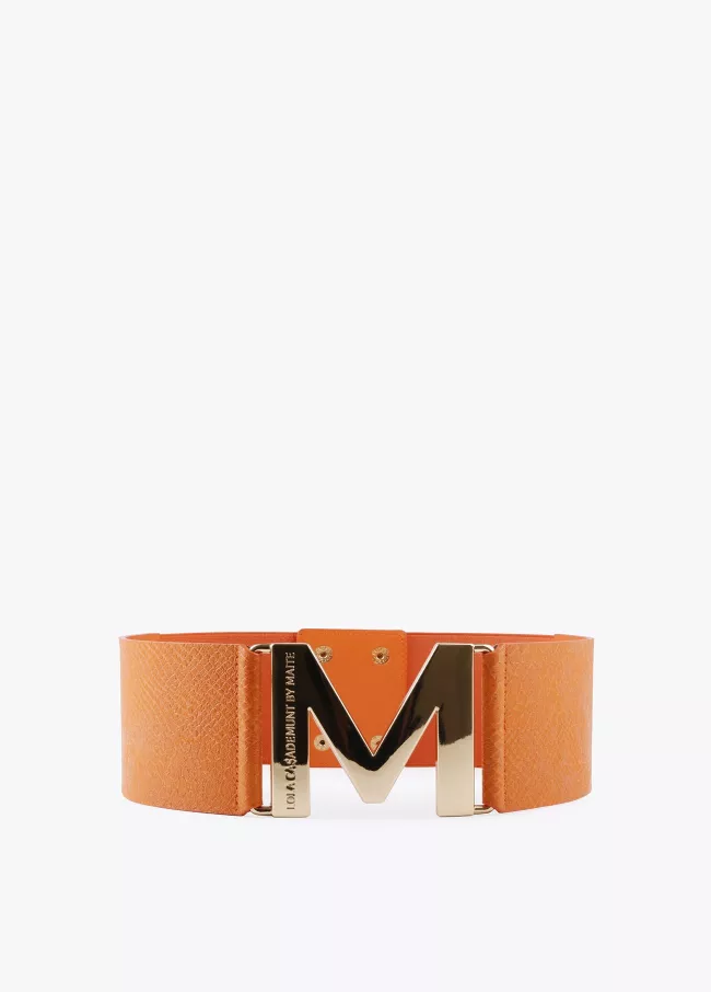 Wide belt with gathered effect