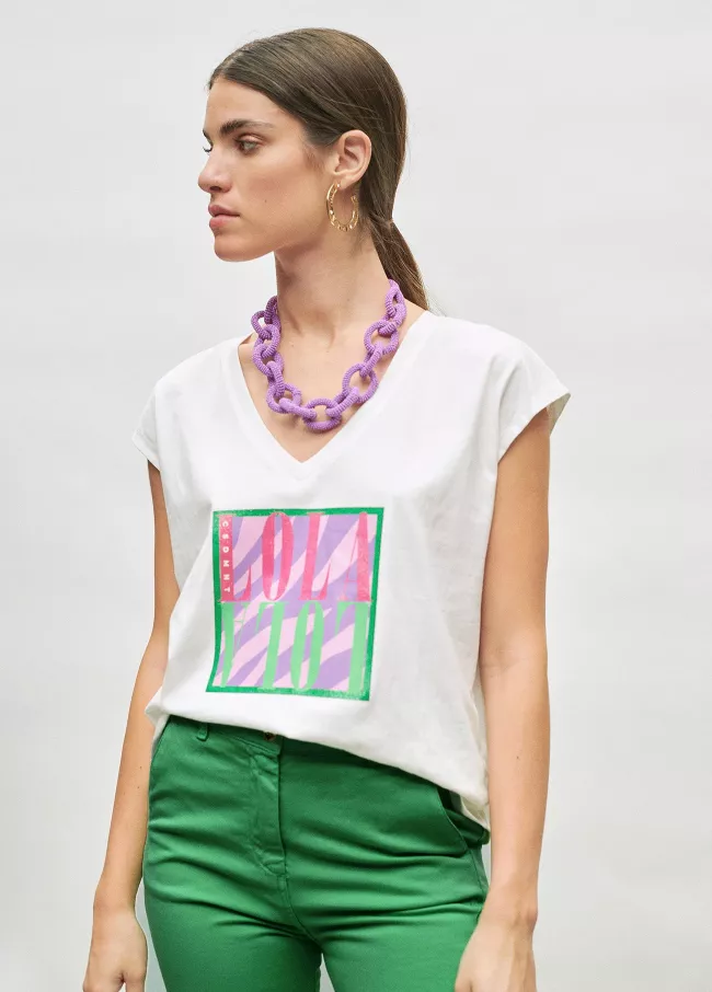 T-shirt branca com posicionamento fronta
