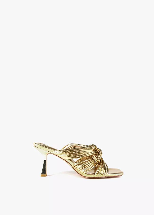 Golden party sandals