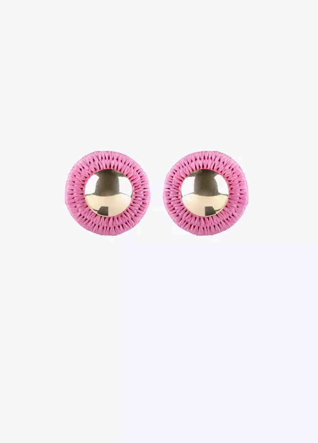 Round raffia earrings with studs