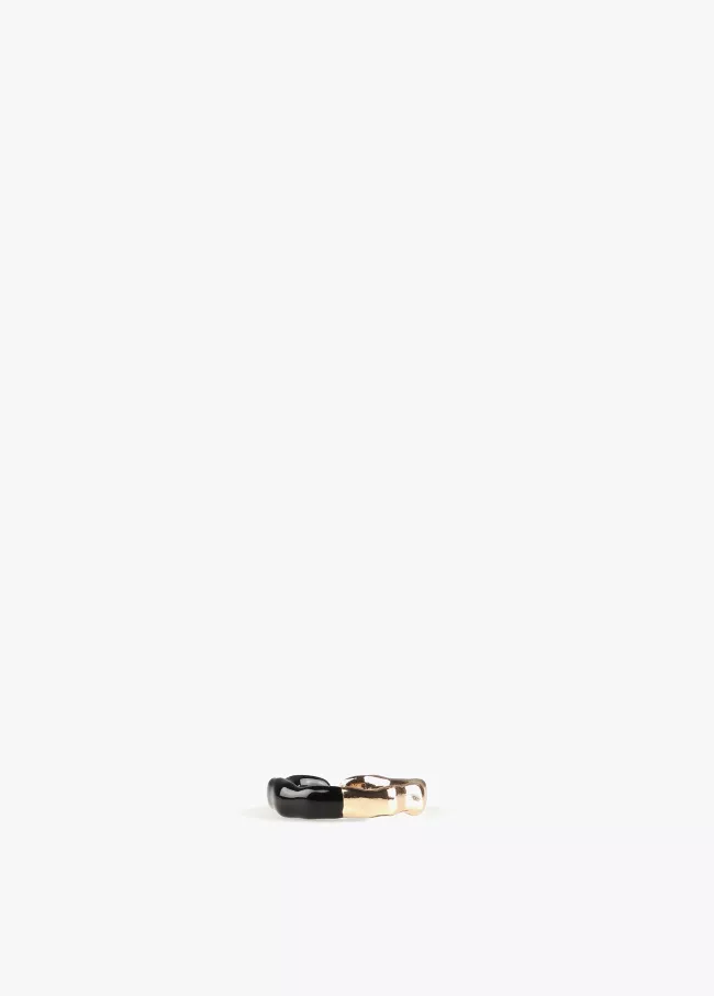 Anel irregular dourado e lacado