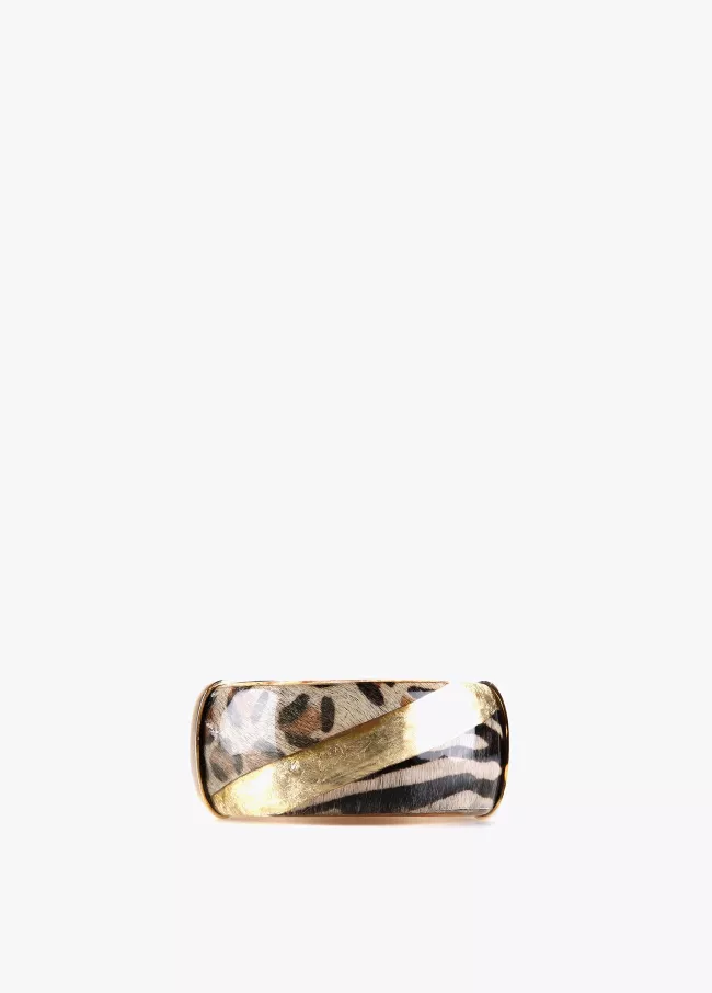 Brazalete ancho resina animal print color.