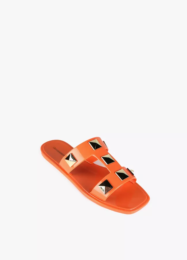 Flache Sandalen mit goldfarbenen Details