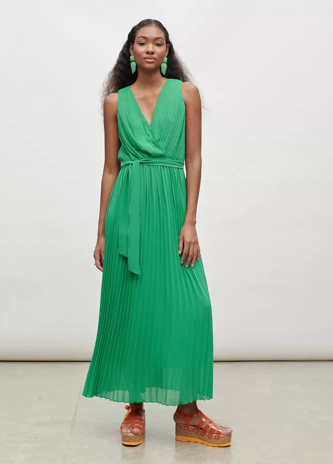 Long pleated dress
