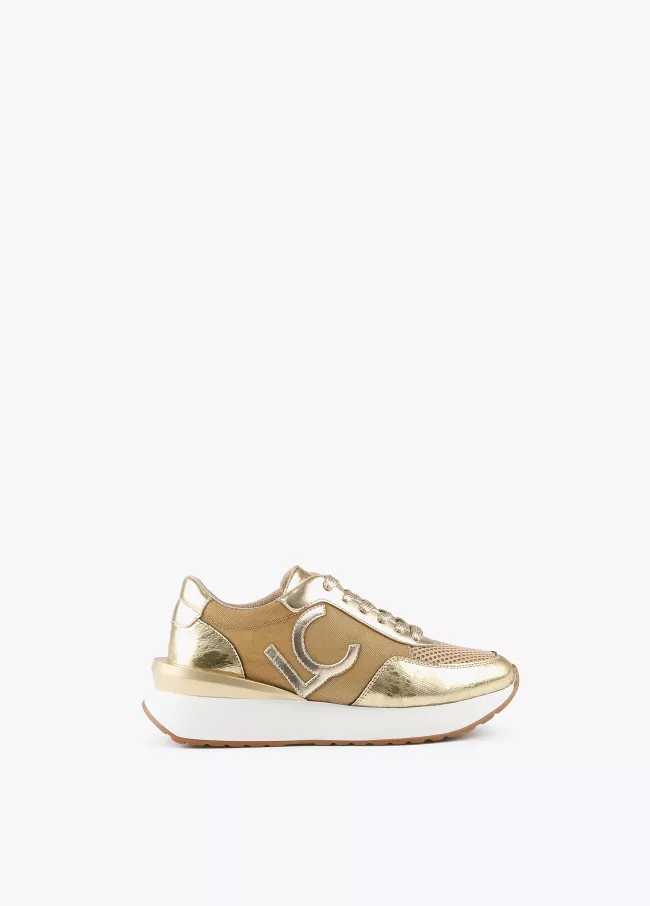 Sapatilha tipo sneakers transparente