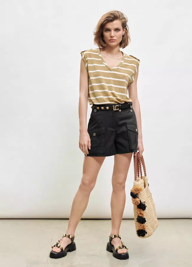 Bermuda shorts with contrast logo