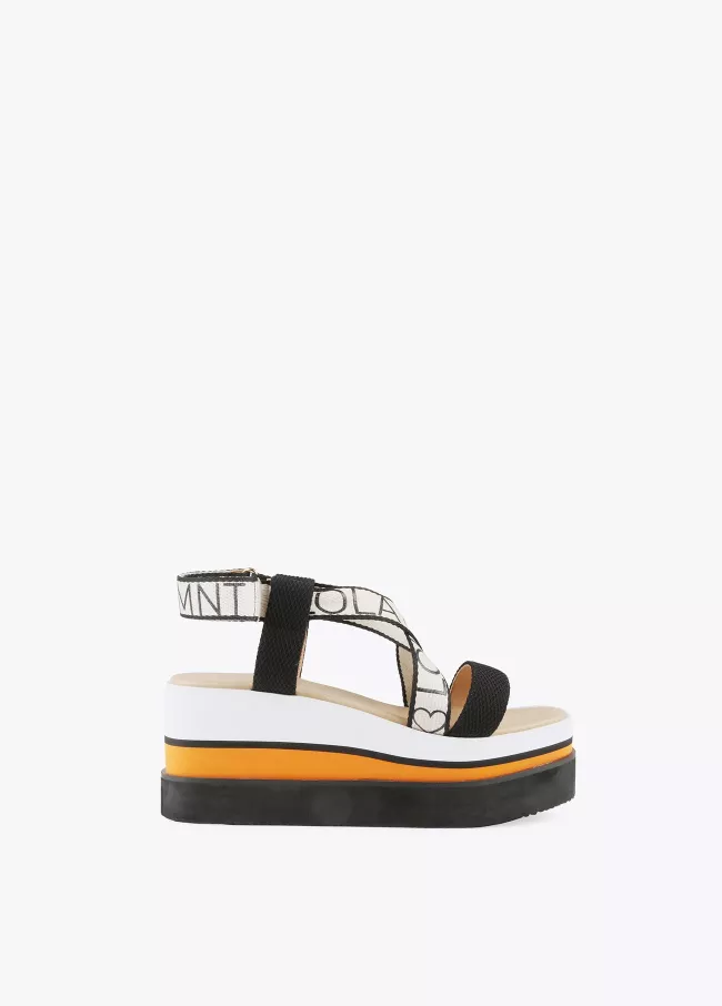 Sandalias plataforma suela naranja y blanca y...