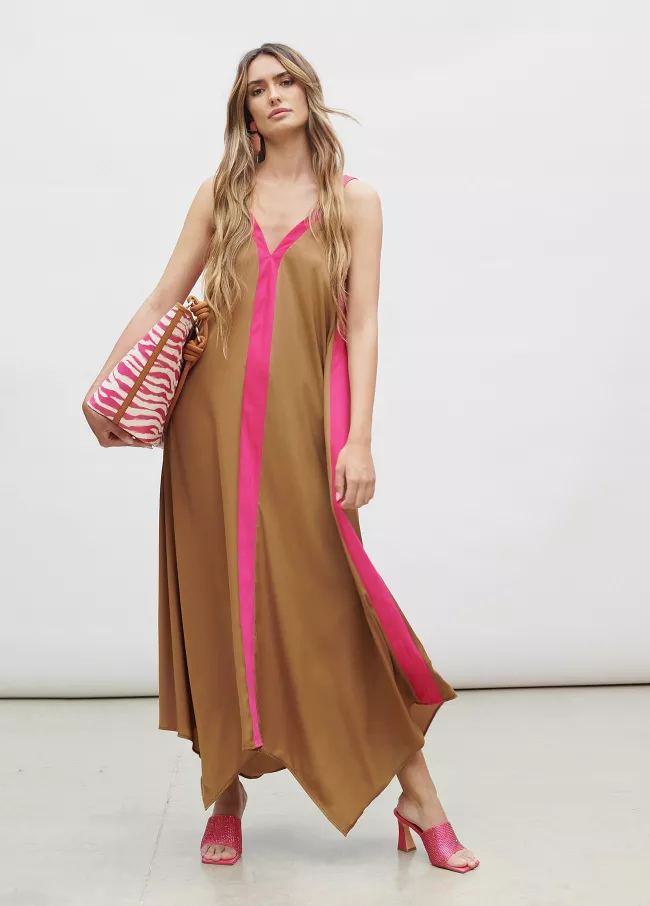 Robe longue satinée