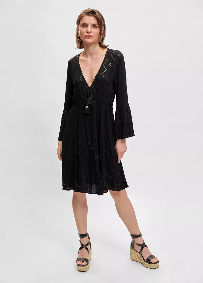 Black kaftan with ruffled sleeves