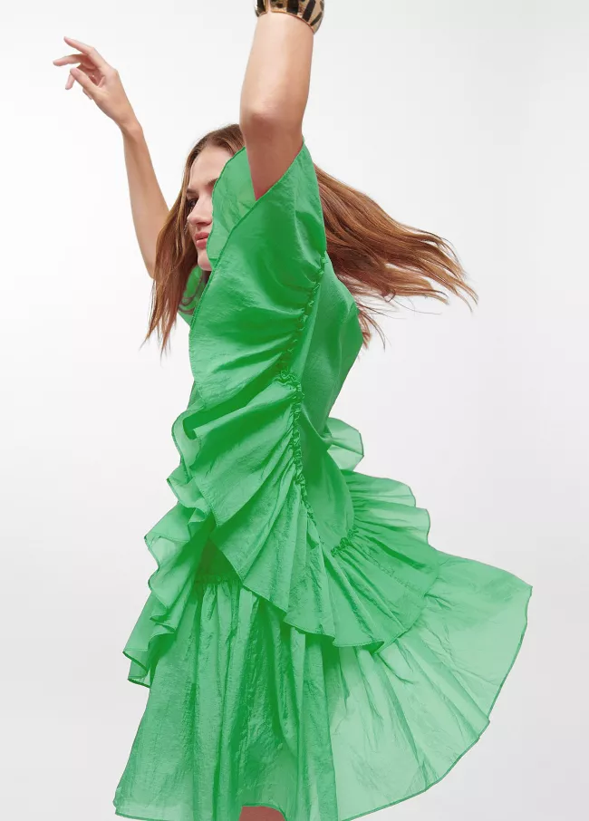 Vestido corto volantes