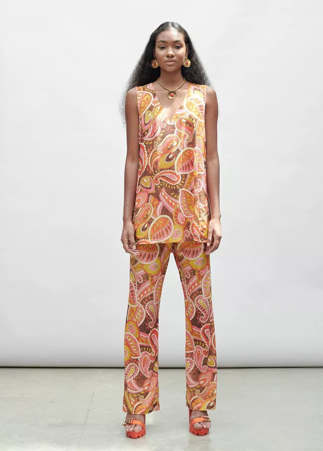 Top longo de malha em estampado paisley
