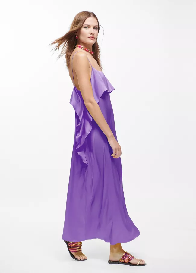 Robe longue avec volants de la poitrine