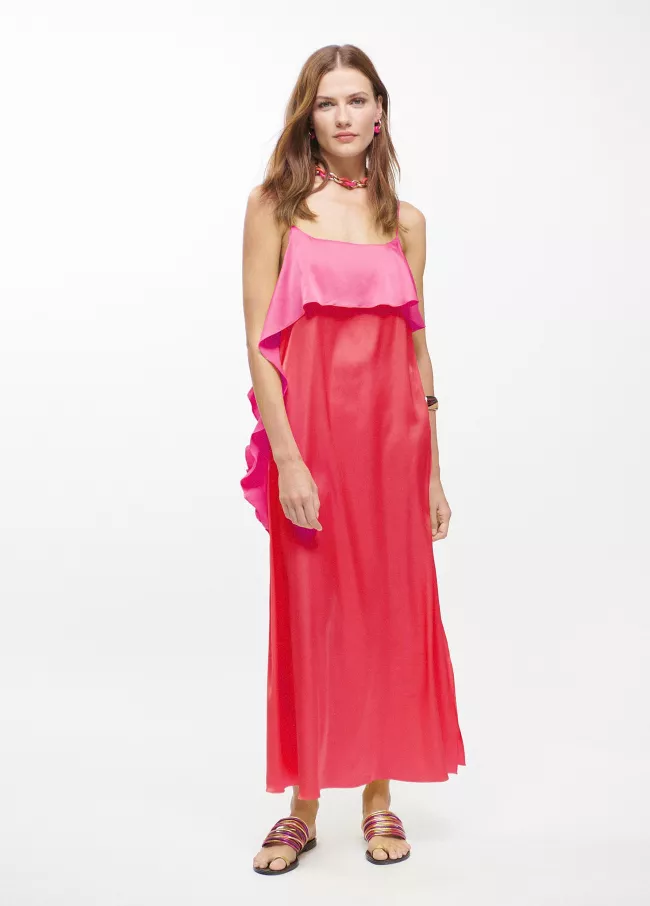 Robe longue avec volants de la poitrine