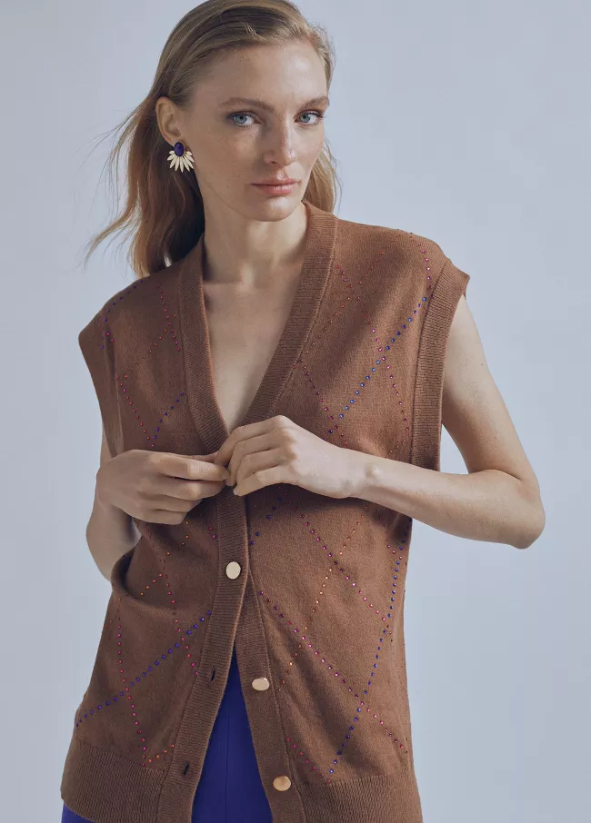 Veste sans manches contrastante strass