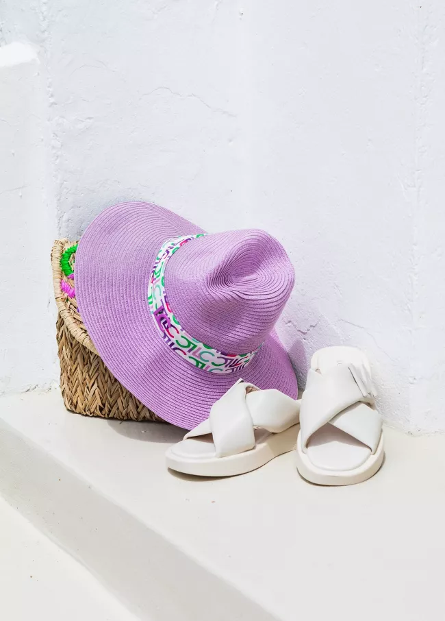 Sandales en cuir avec brides matelassées