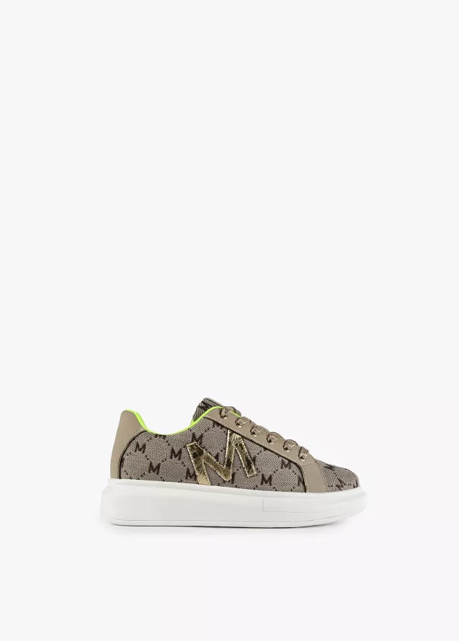 Sneaker logotipado interior fluor