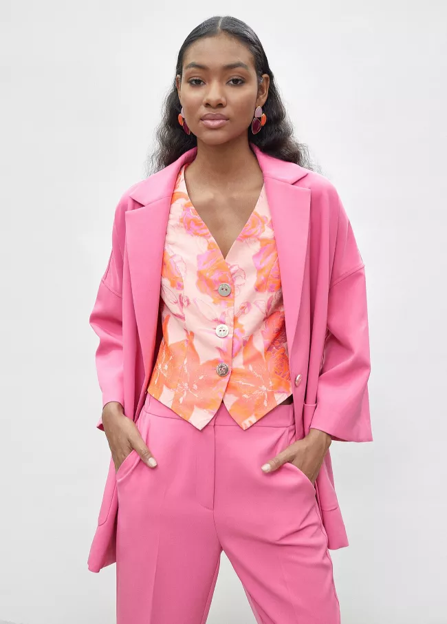 Veste avec liserés contrastants