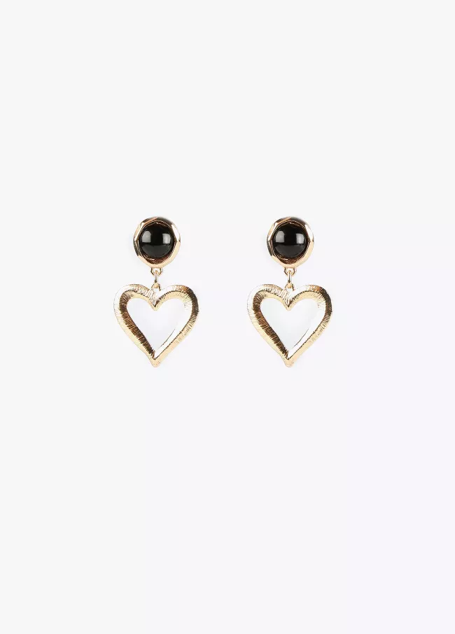 Pendientes corazón detalle resina