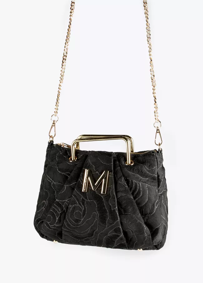 Tasche mit Falten vorne