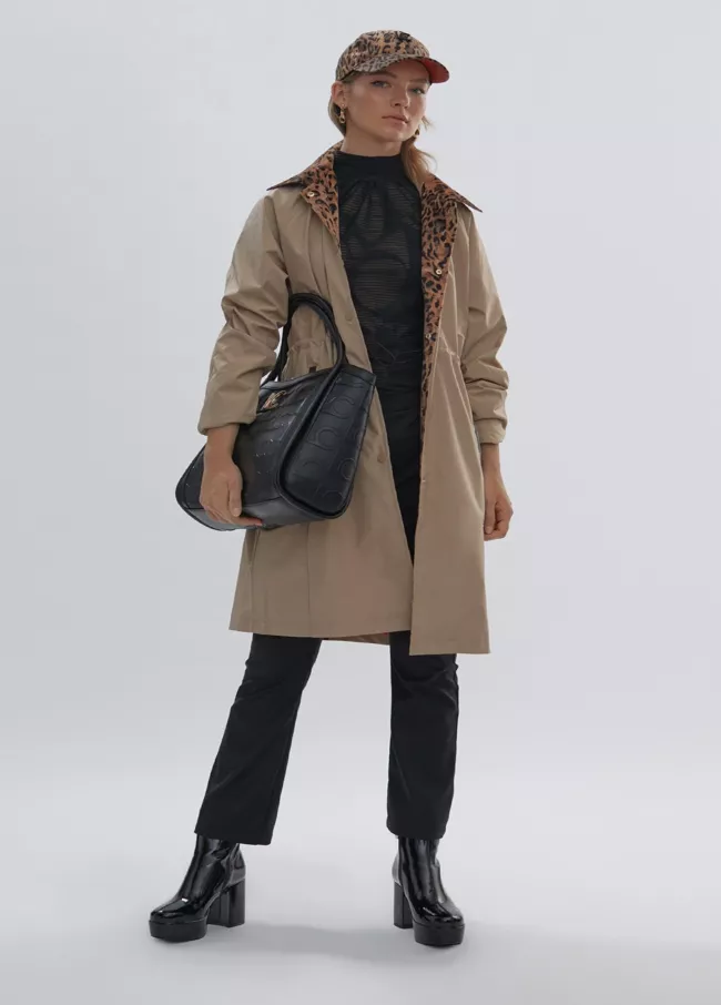 Trench detalle animal print