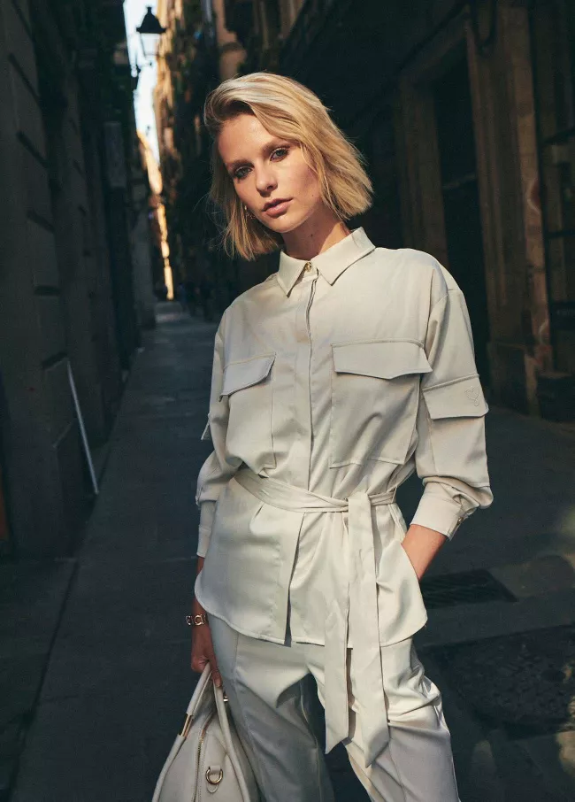 Sobrecamisa acetinada