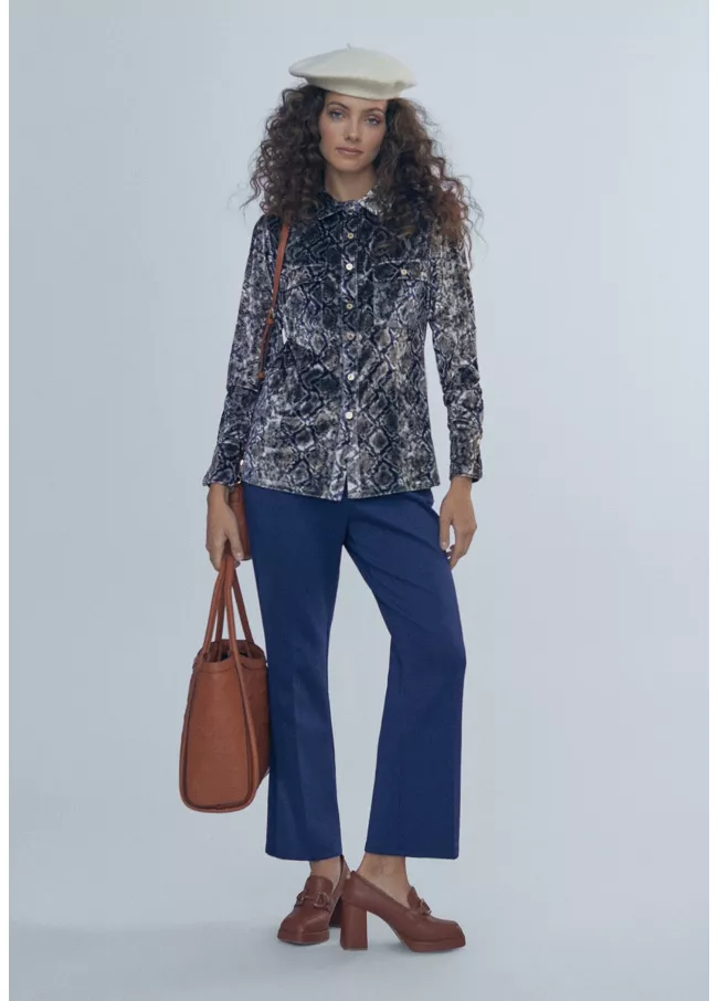 Pantalón azul con strass