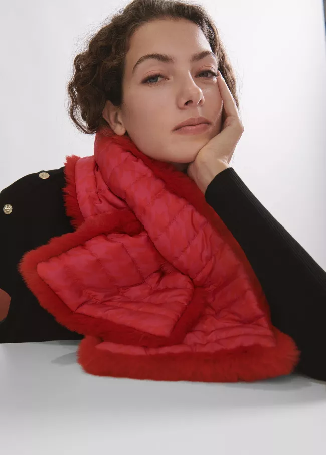 Padded houndstooth snood