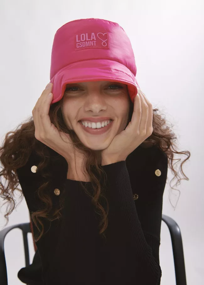 Two-tone bucket hat