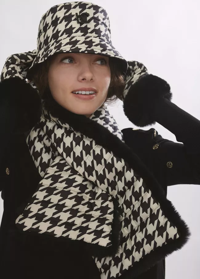Houndstooth bucket hat